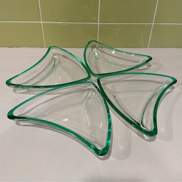 Green Flashed Edge Boomerang Glass Dishes - Set of 4 - Picture 1 of 9